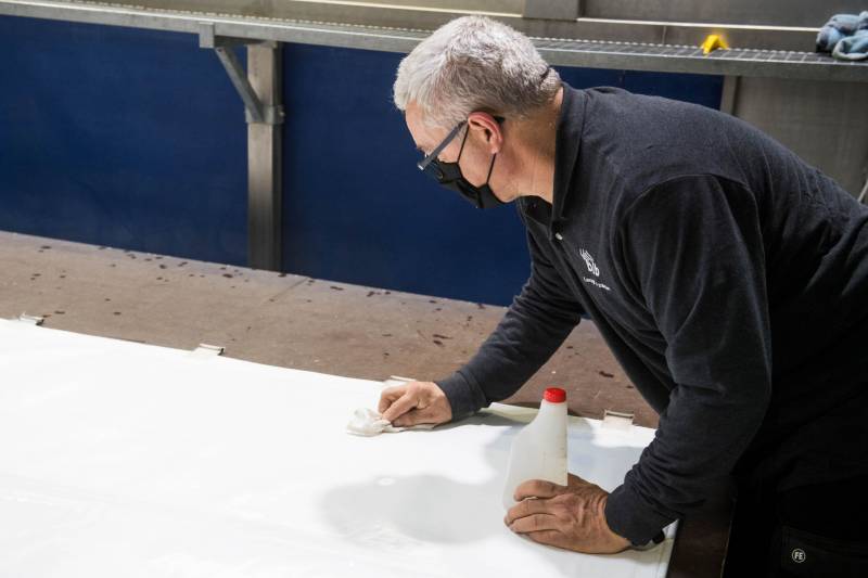 Lavage de bâches pour chapiteaux professionnels